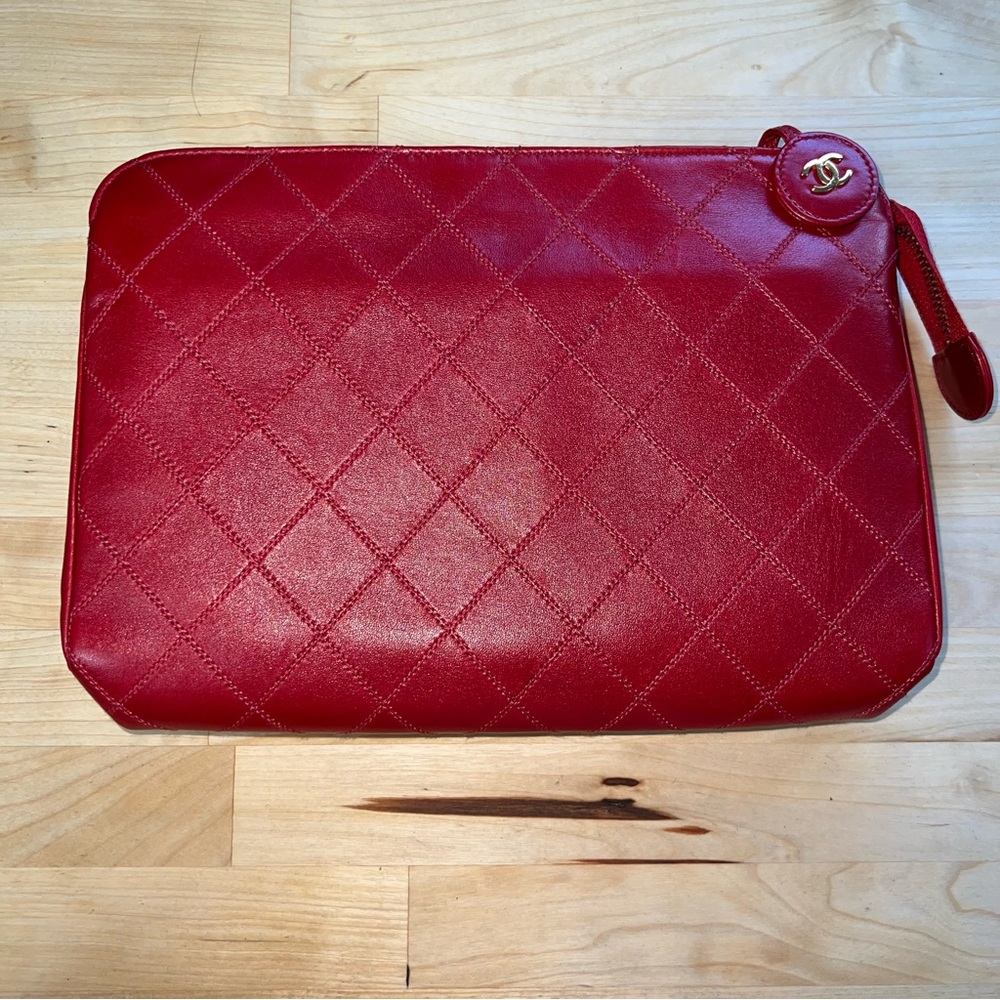 CHANEL Clutch or Accessories Bag